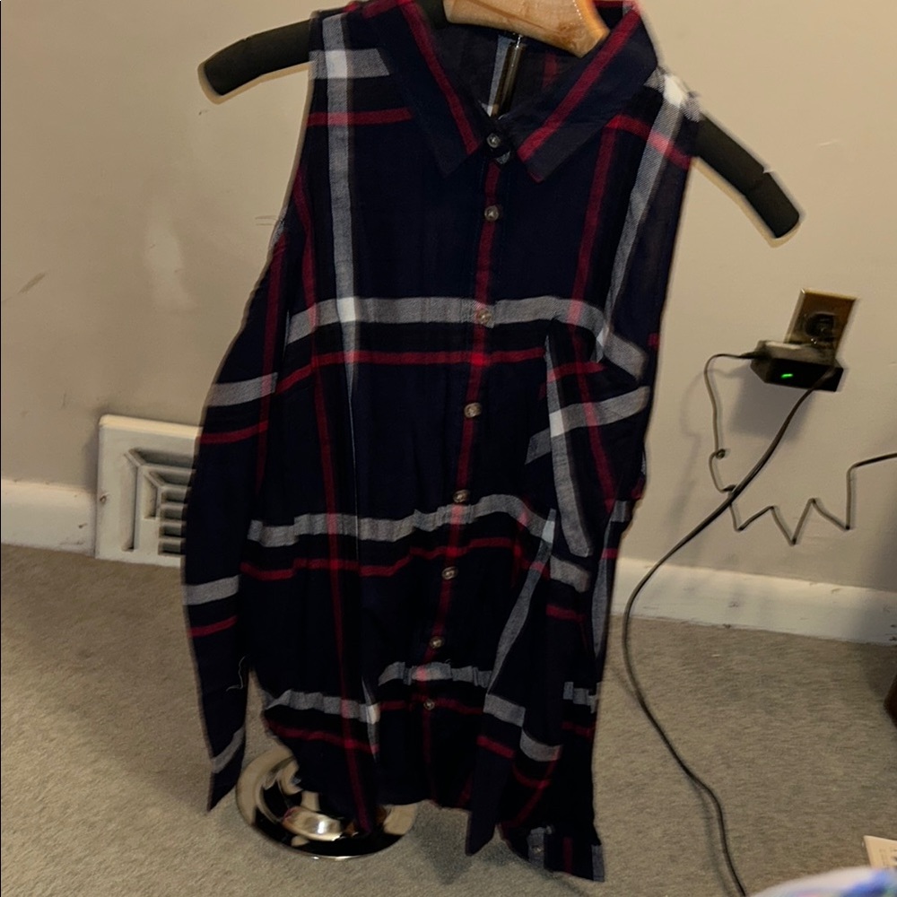 Navy Blue Plaid Sleeveless Button-Up Shirt